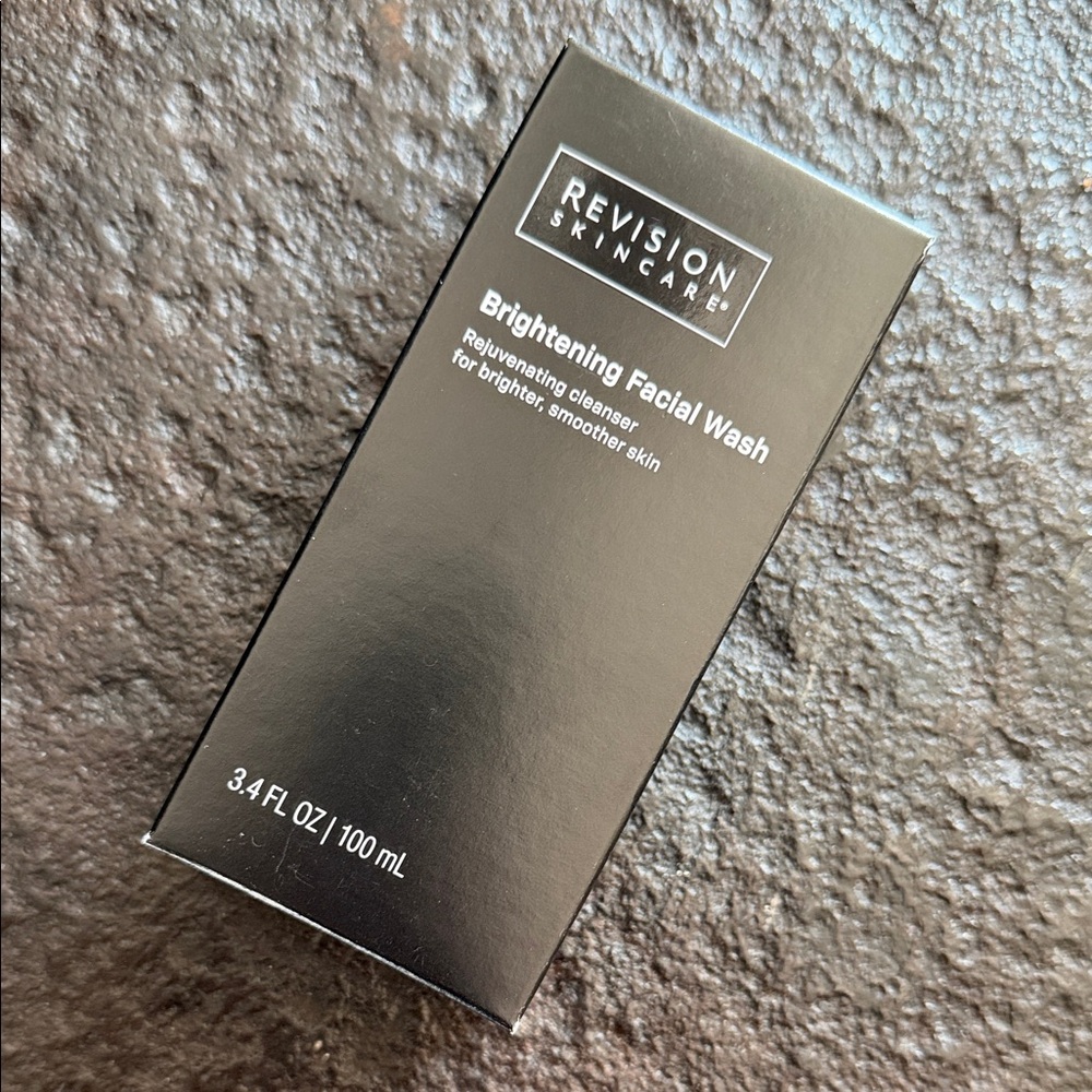 Revision Skincare Brightening Facial Wash